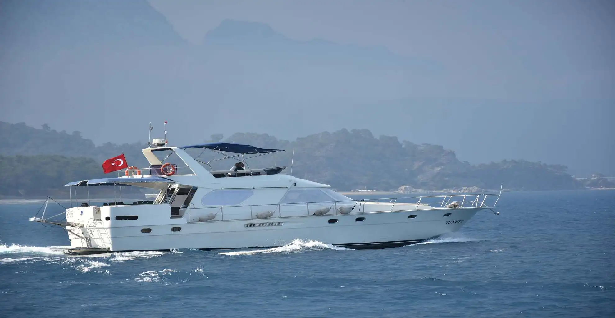 TU NAVY 2 YACHT
